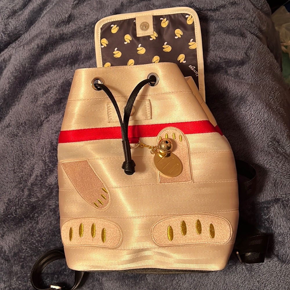 Harvey’s Maneki Neko Lucky Cat Seatbelt Backpack